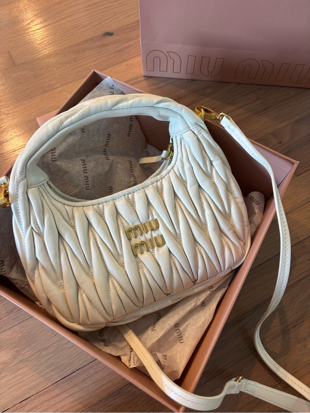 Miu Miu White Quilted Matelassé Shoulder Bag with Gold Hardware - Picture 5 of 7